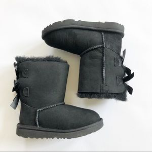 New in Box UGG Black Bailey Bow Toddler 11